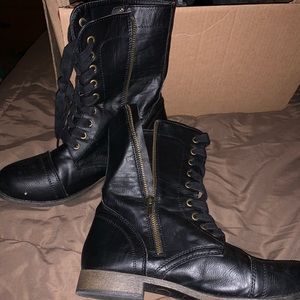 Avenue size 9 wide calf combat boots